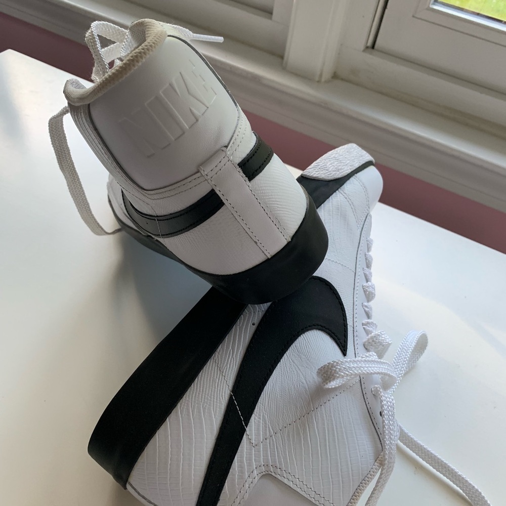 Men’s Nike shoes